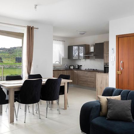 Modern & Spacious 2Br Apartment With Country Views - Close To Xemxija Bay セント・ポールズ・ベイ エクステリア 写真