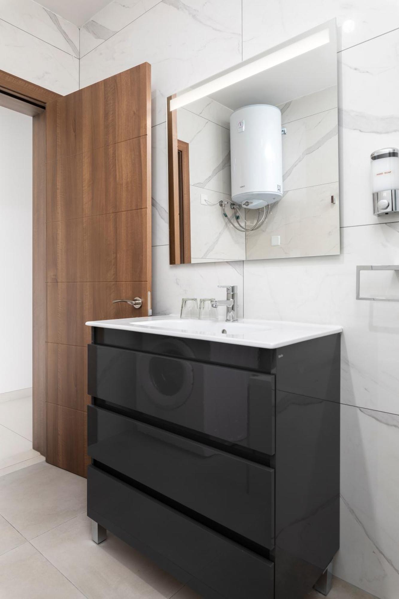 Modern & Spacious 2Br Apartment With Country Views - Close To Xemxija Bay セント・ポールズ・ベイ エクステリア 写真