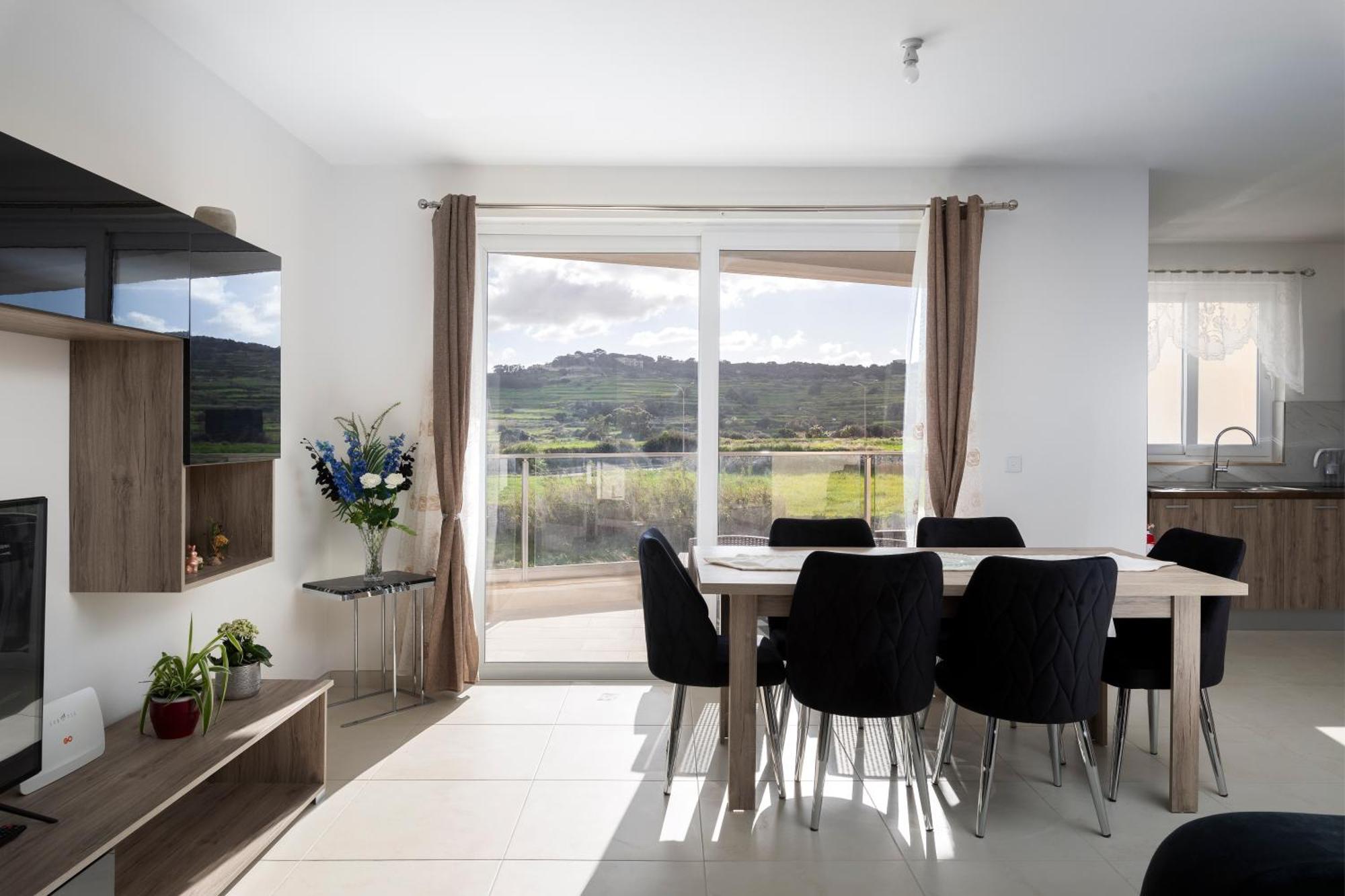 Modern & Spacious 2Br Apartment With Country Views - Close To Xemxija Bay セント・ポールズ・ベイ エクステリア 写真