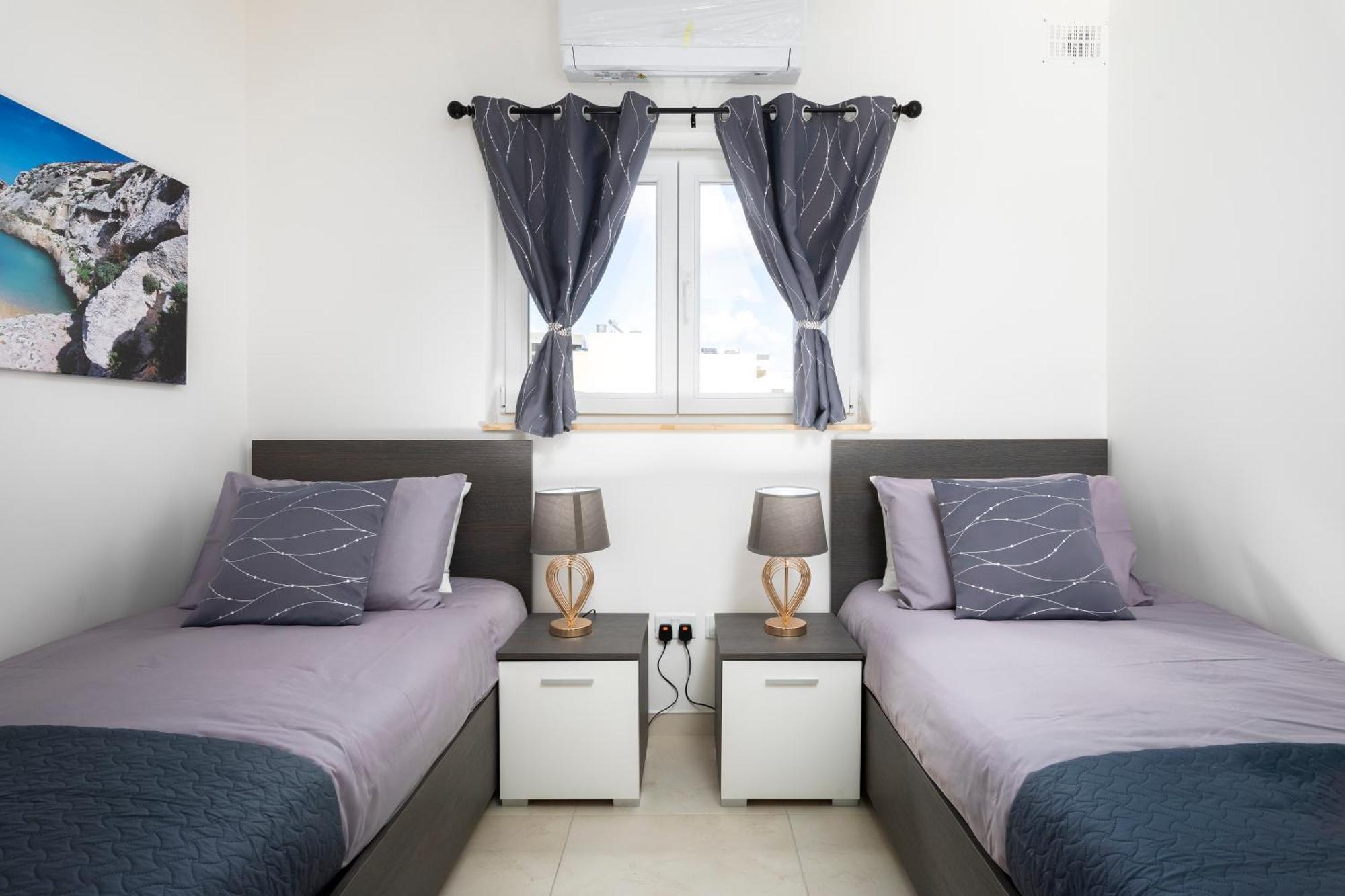 Modern & Spacious 2Br Apartment With Country Views - Close To Xemxija Bay セント・ポールズ・ベイ エクステリア 写真